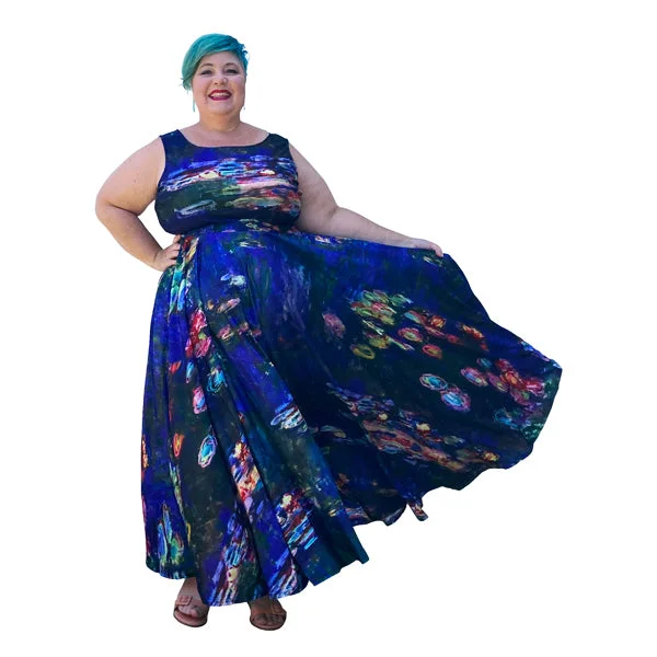 Art Series: Plus Size Sleeveless Monet Lilies Maxi Dress with Fitted Bodice and Voluminous Circle Skirt